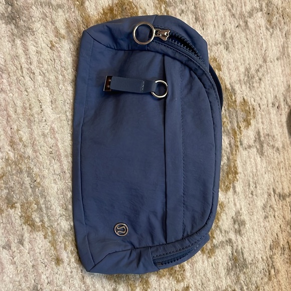 Lululemon belt bag - Picture 4 of 9